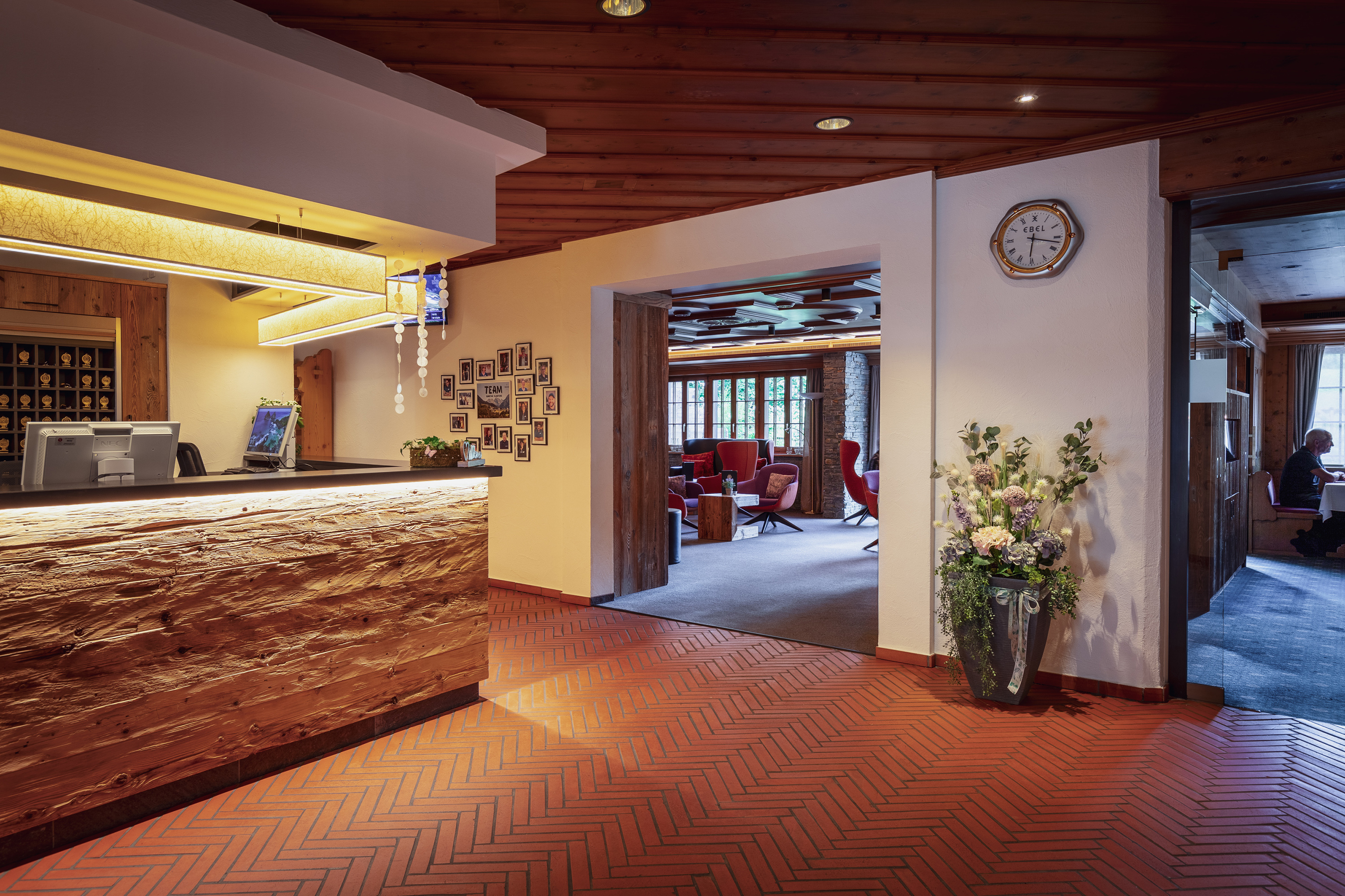 Reception - Sunstar Hotel Klosters